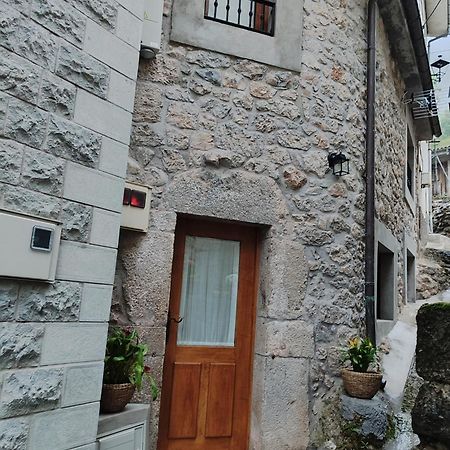 Villa La Casina De Tielve De Cabrales Dentro Del Parque Nacional Picos De Europa Extérieur photo